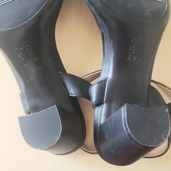 Naturalizer. Black Strap Bristol Sandals - Picture 4 of 6